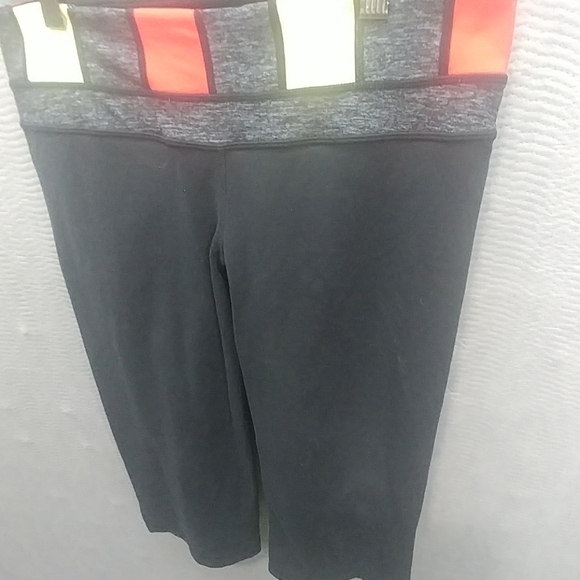 Lululemon Womens black athletic pants sz 8 - Picture 6 of 7